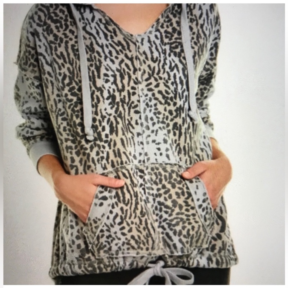 💕Boutique Vintage Havana Leopard oversized sweatshirt- Small